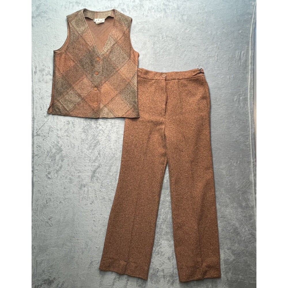 Vintage 1970s TRISSI Women's Suit Set SMALL